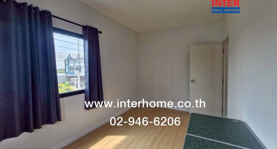 For sale 3 bedrooms townhouse in Mueang Samut Sakhon, Samut Sakhon