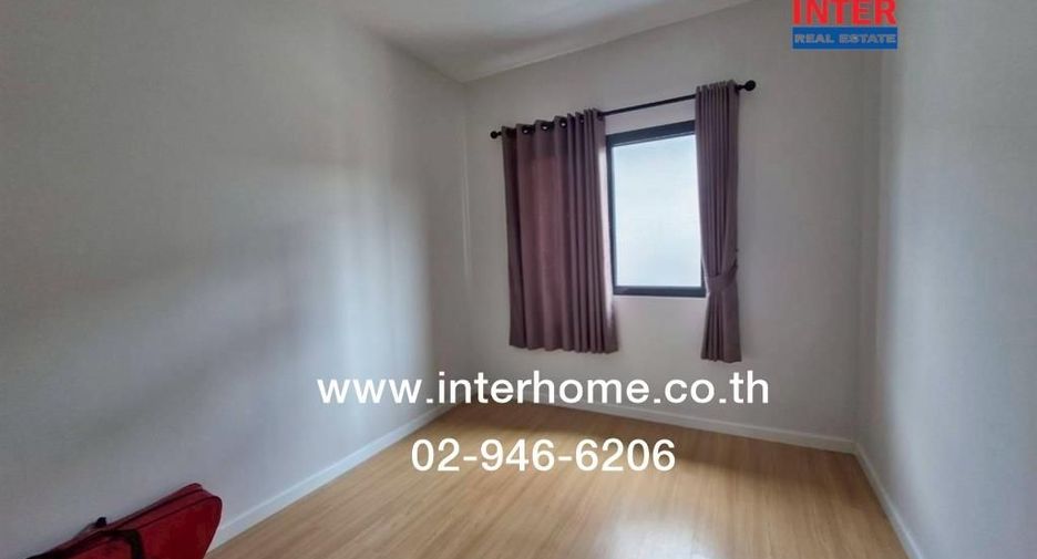 For sale 3 bedrooms townhouse in Mueang Samut Sakhon, Samut Sakhon