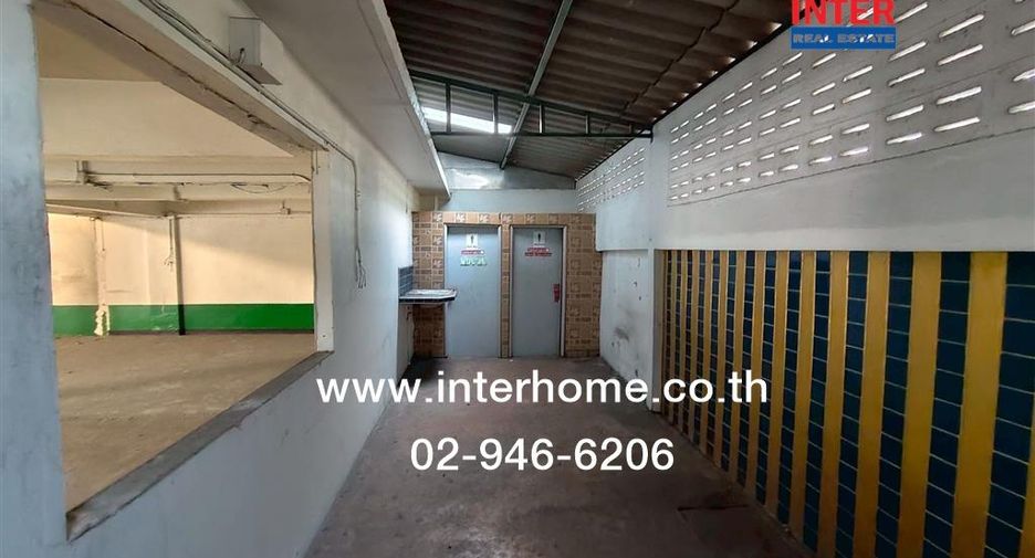 For rent and for sale 2 bedrooms retail Space in Rat Burana, Bangkok