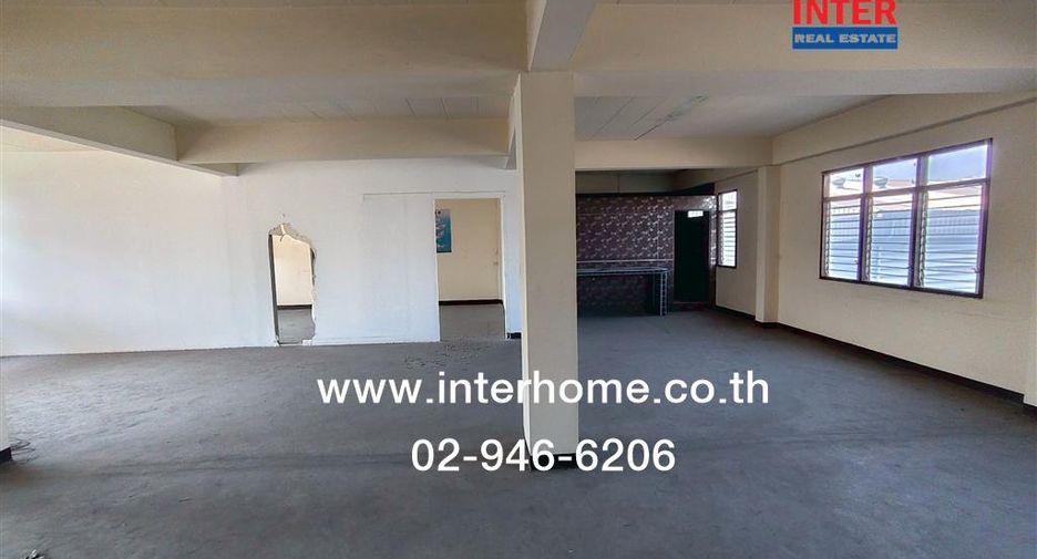 For rent and for sale 2 bedrooms retail Space in Rat Burana, Bangkok