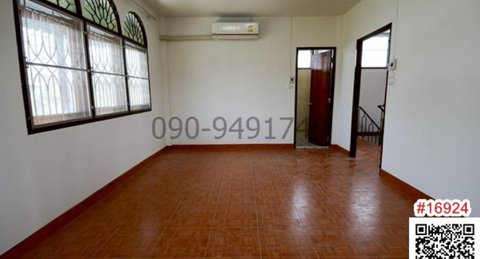 For rent 2 bedrooms townhouse in Lat Phrao, Bangkok