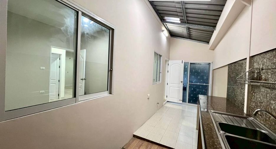 Casa adosada en venta de 4 habitaciones en Thalang, Phuket