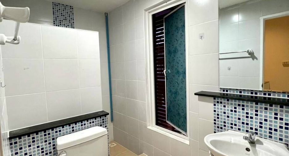 Casa adosada en venta de 4 habitaciones en Thalang, Phuket