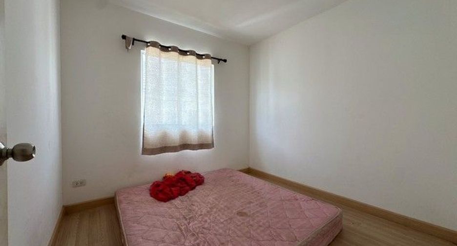 Reihenhaus zum Kauf mit 3 Zimmer in Ban Bueng, Chonburi
