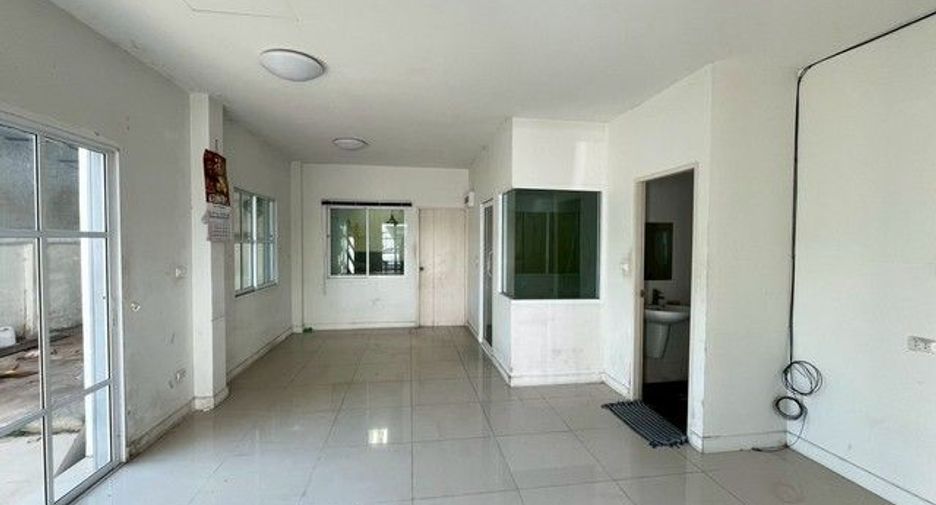 For sale 4 bedrooms house in Mueang Chon Buri, Chonburi