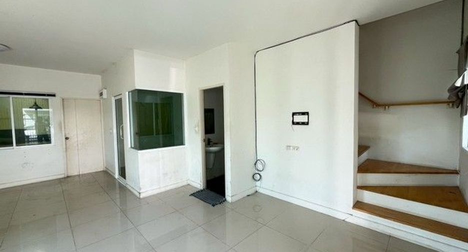 For sale 4 bedrooms house in Mueang Chon Buri, Chonburi