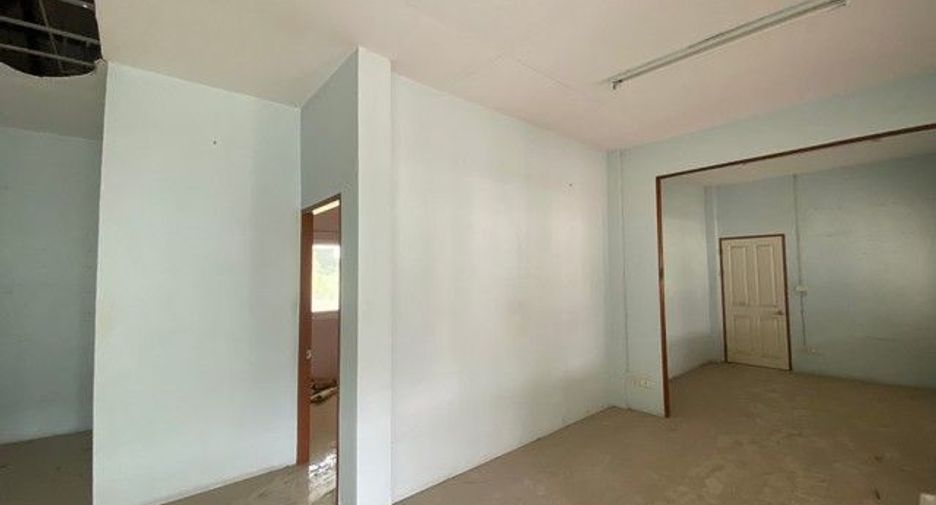 À vendre 3 chambres maison à Ban Bueng, Chonburi