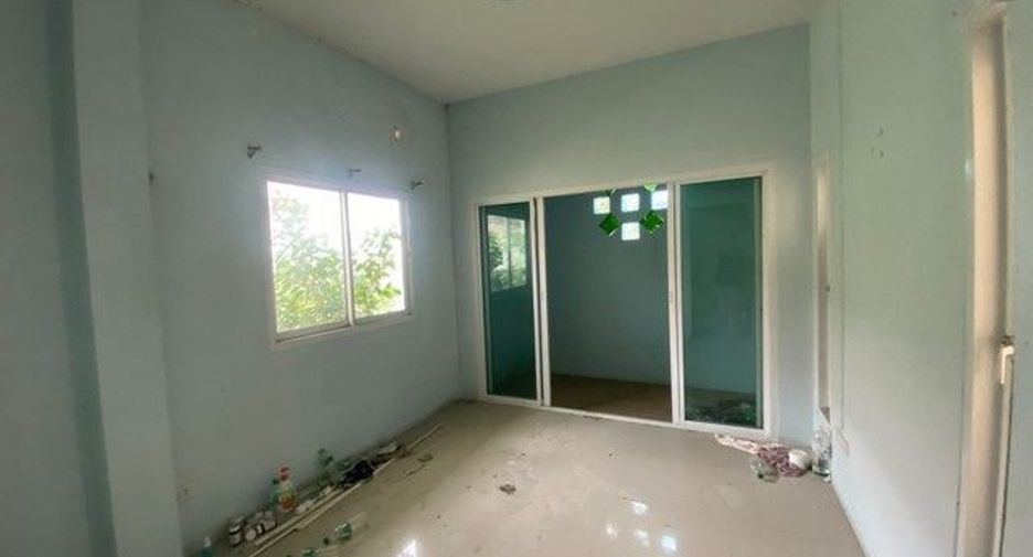 À vendre 3 chambres maison à Ban Bueng, Chonburi