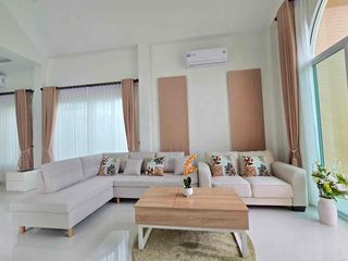 For rent 3 bedrooms villa in Bang Lamung, Chonburi