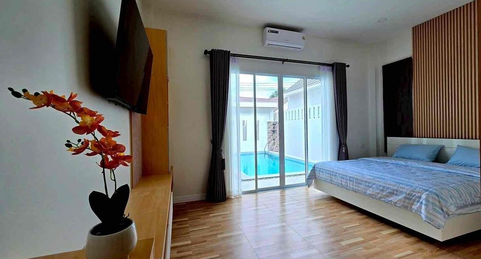 For rent 3 bedrooms villa in East Pattaya, Pattaya