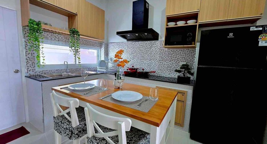 For rent 3 bedrooms villa in East Pattaya, Pattaya