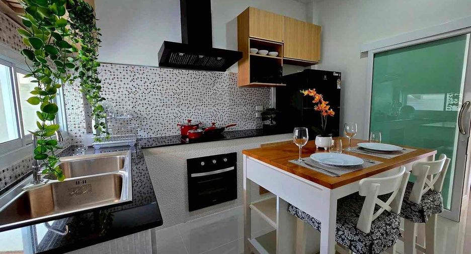 For rent 3 bedrooms villa in East Pattaya, Pattaya
