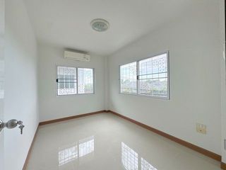 For sale 3 bedrooms townhouse in Phan Thong, Chonburi