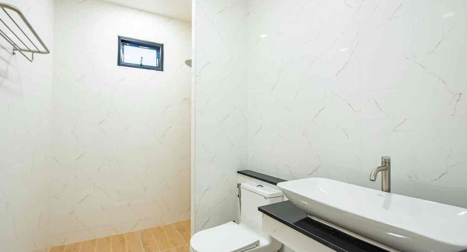 Villa en alquiler de 4 habitaciones en Bang Lamung, Chonburi
