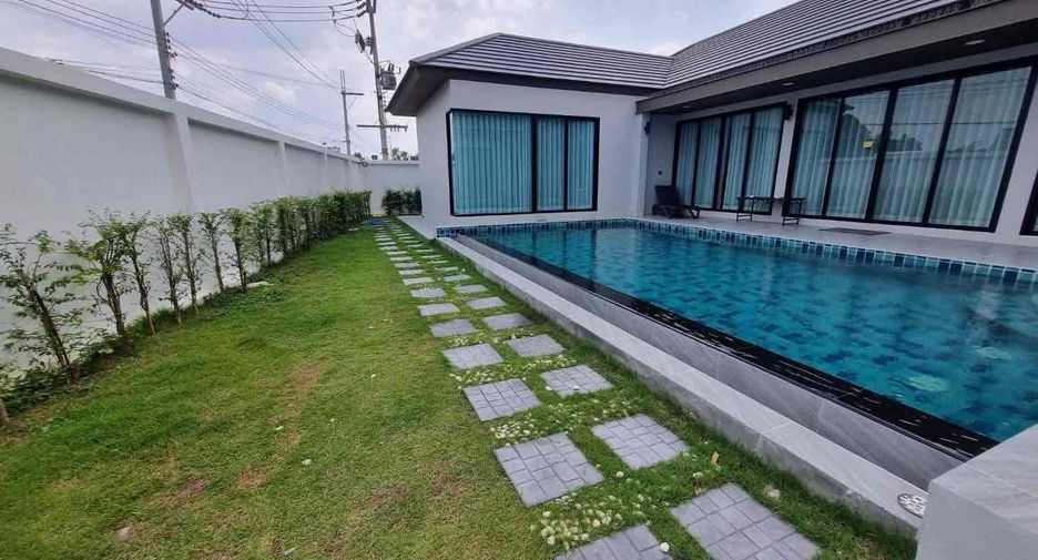 Villa en alquiler de 4 habitaciones en Bang Lamung, Chonburi