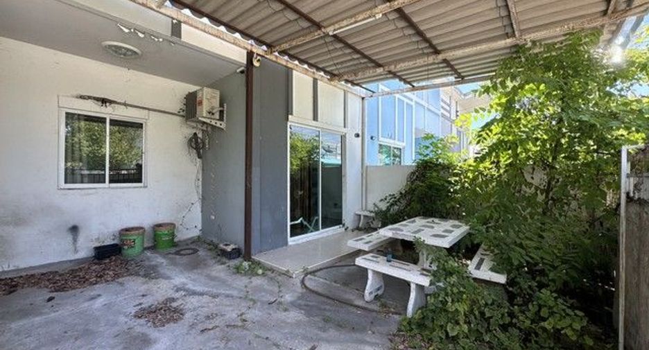 Продажа 1 кровать дом в Ban Bueng, Чонбури
