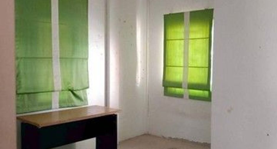 Haus zum Kauf mit 2 Zimmer in Ban Bueng, Chonburi