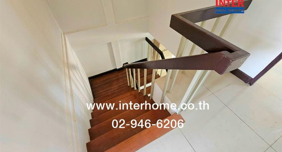 For sale 3 bedrooms townhouse in Chatuchak, Bangkok