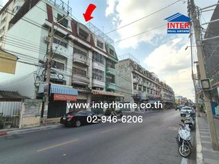 For sale 3 bedrooms retail Space in Lat Phrao, Bangkok