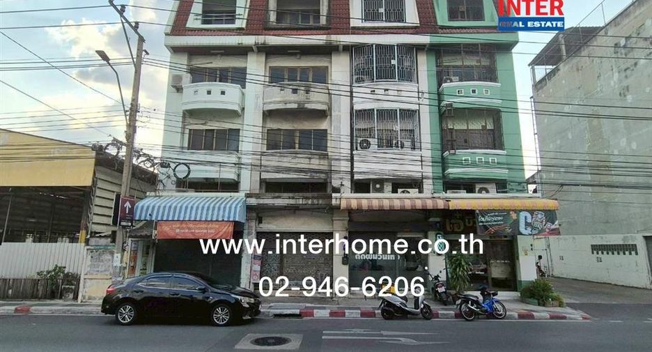 Gewerbefläche zum Kauf mit 3 Zimmer in Lat Phrao, Bangkok