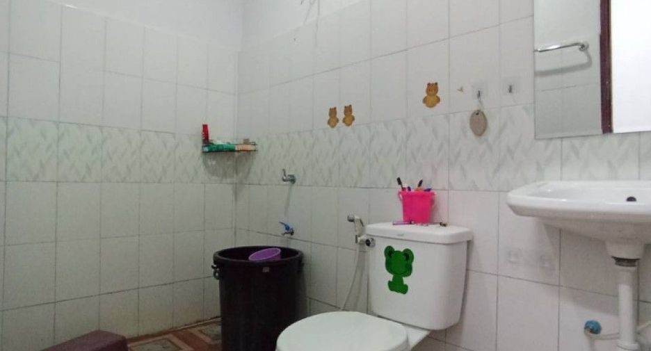 Casa adosada en venta de 2 habitaciones en Sena, Phra Nakhon Si Ayutthaya