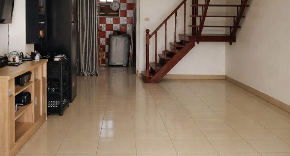 For sale 3 bedrooms townhouse in Nong Khaem, Bangkok