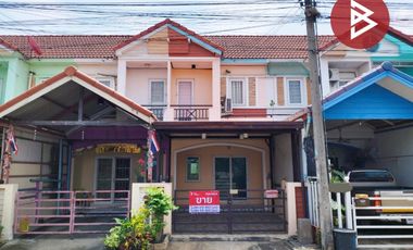 Casa adosada en venta de 2 habitaciones en Lam Luk Ka, Pathum Thani