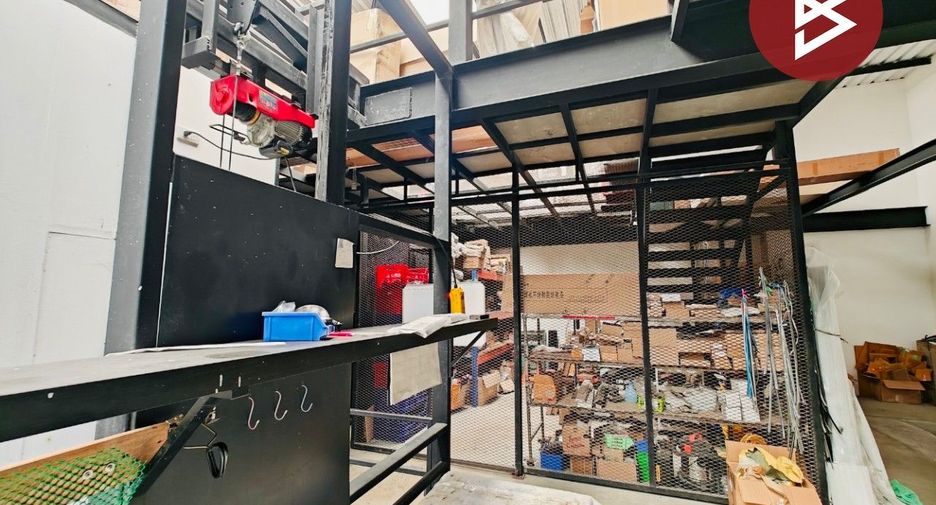 For sale office in Mueang Samut Prakan, Samut Prakan