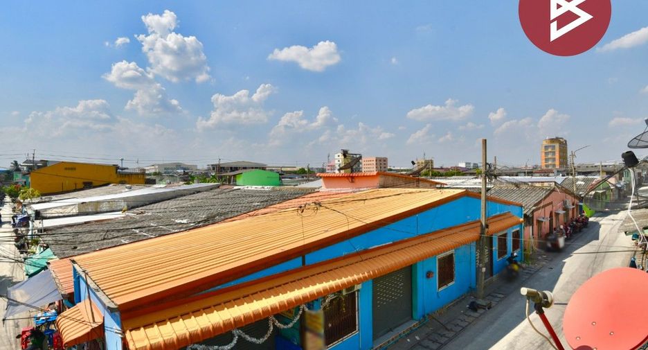 Reihenhaus zum Kauf mit 9 Zimmer in Bang Sao Thong, Samut Prakan