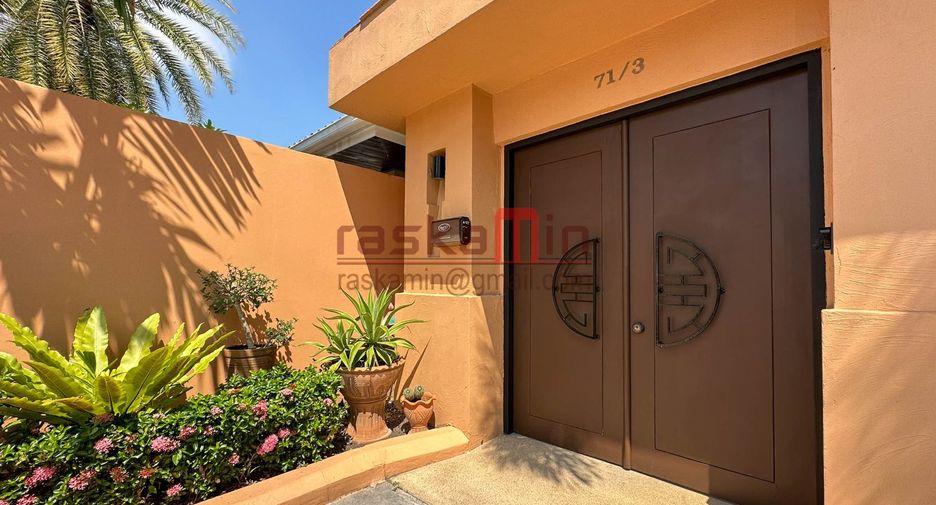 For rent 3 bedrooms villa in East Pattaya, Pattaya