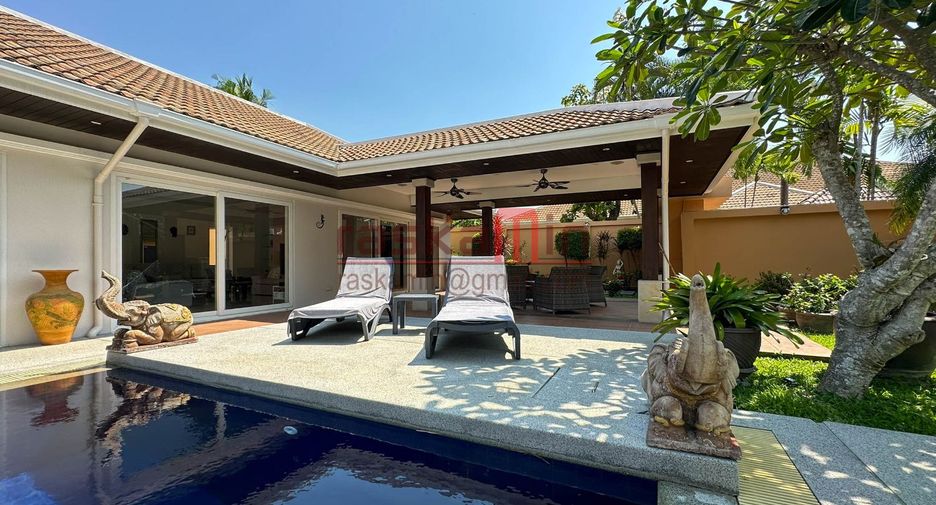 For rent 3 bedrooms villa in East Pattaya, Pattaya