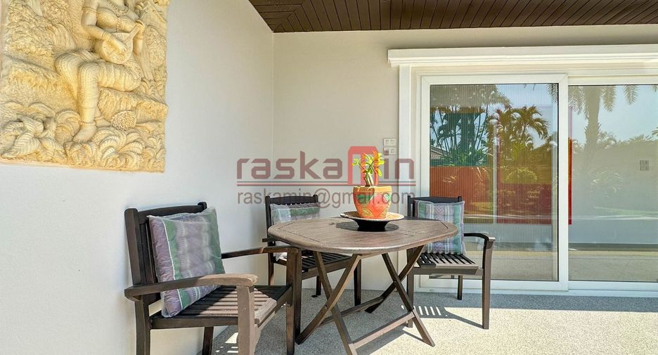 For rent 3 bedrooms villa in East Pattaya, Pattaya