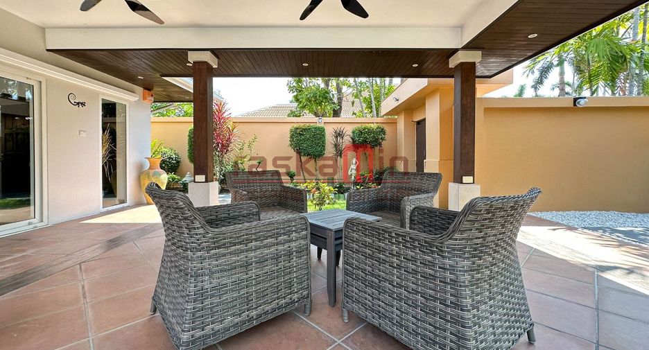 For rent 3 bedrooms villa in East Pattaya, Pattaya