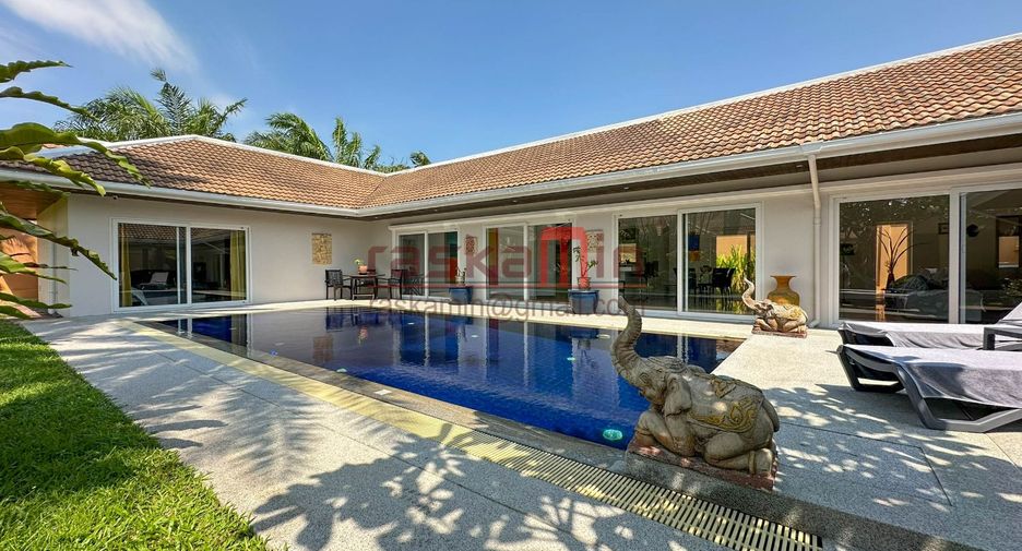For rent 3 bedrooms villa in East Pattaya, Pattaya