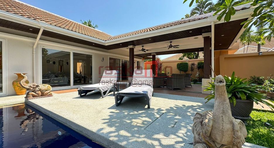 For rent 3 bedrooms villa in East Pattaya, Pattaya