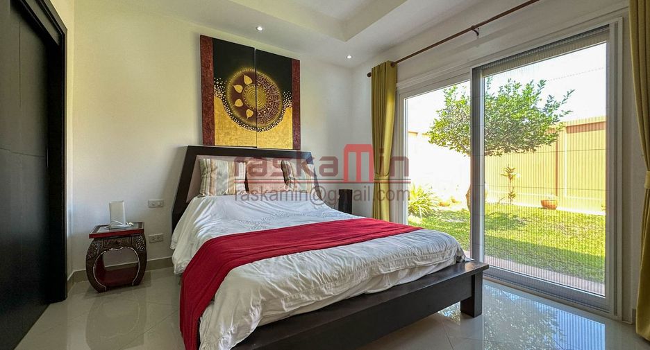 For rent 3 bedrooms villa in East Pattaya, Pattaya