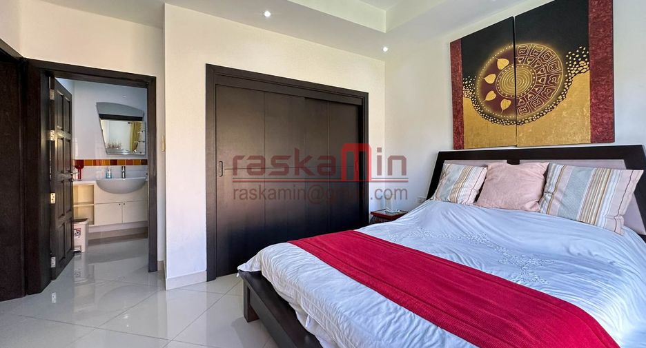 For rent 3 bedrooms villa in East Pattaya, Pattaya