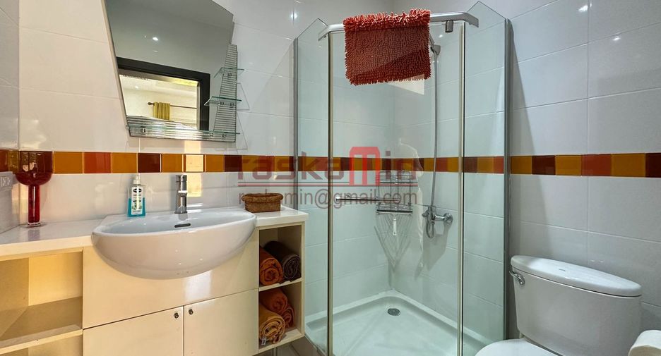 For rent 3 bedrooms villa in East Pattaya, Pattaya