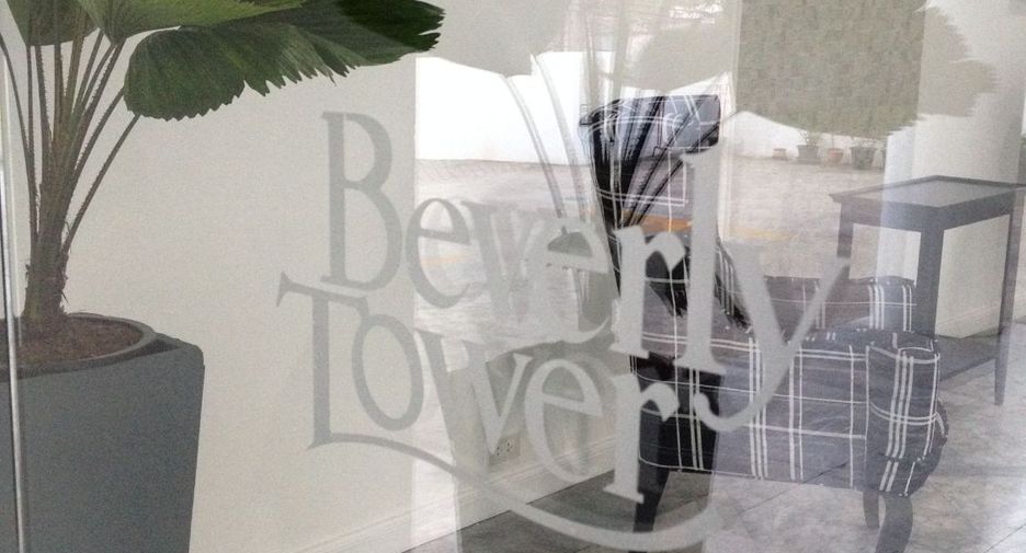 For rent 2 bedrooms condo in Watthana, Bangkok