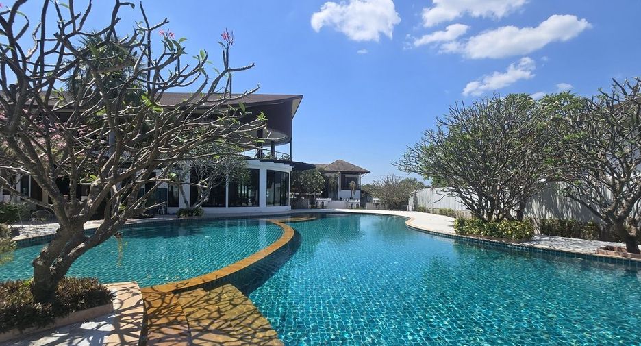 Casa en venta de 4 habitaciones en Mueang Chon Buri, Chonburi