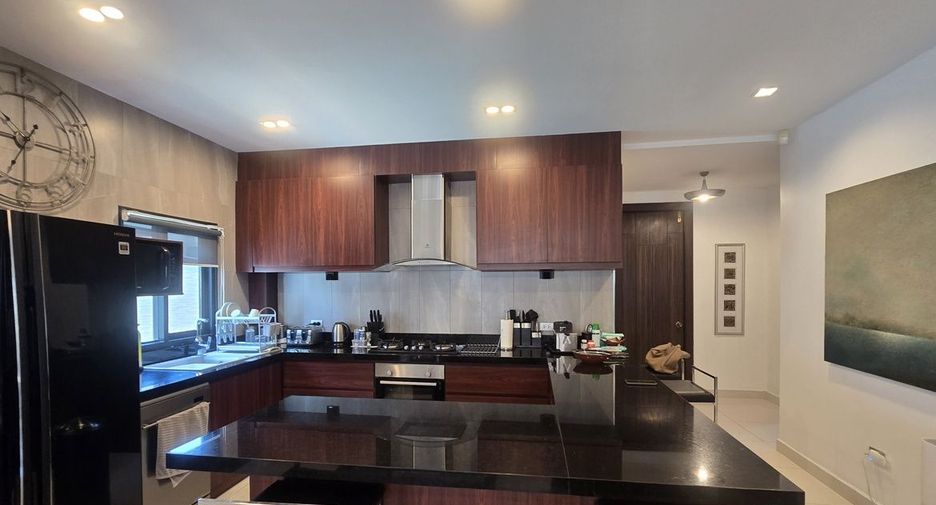 Casa en venta de 4 habitaciones en Mueang Chon Buri, Chonburi