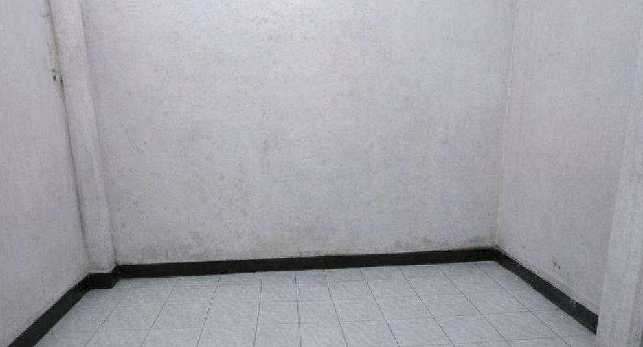 Reihenhaus zum Kauf mit 2 Zimmer in Mueang Samut Prakan, Samut Prakan