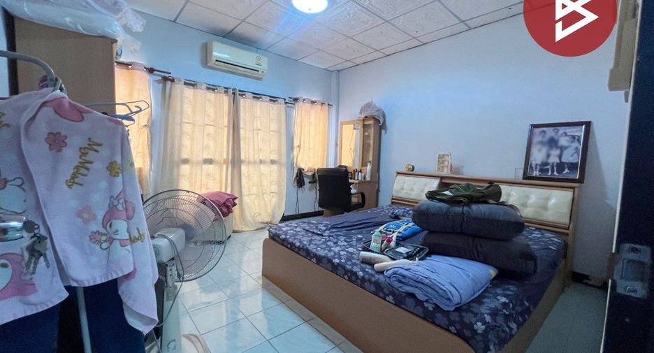 Reihenhaus zum Kauf mit 2 Zimmer in Mueang Samut Prakan, Samut Prakan