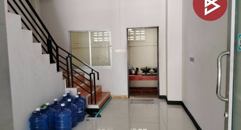 À vendre 5 chambres local commercial à Si Racha, Chonburi
