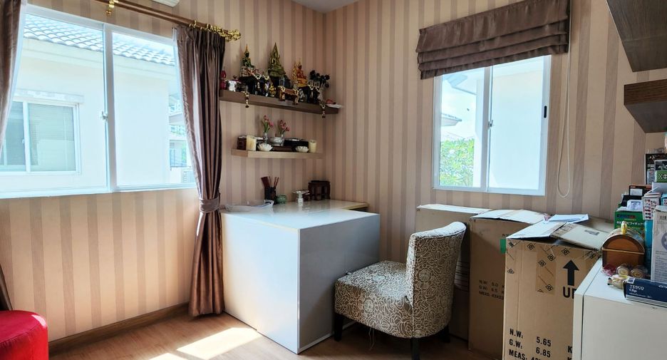 For sale 3 bedrooms house in Suan Luang, Bangkok