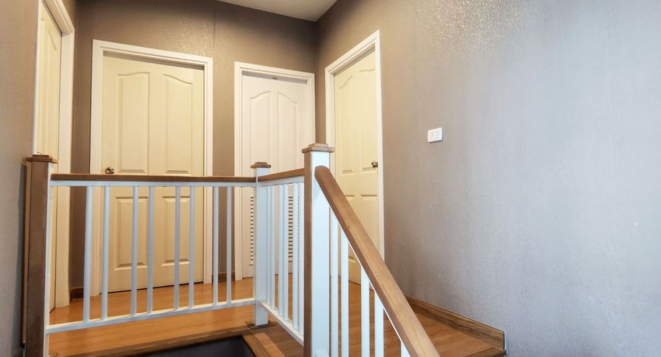 For sale 3 bedrooms house in Suan Luang, Bangkok
