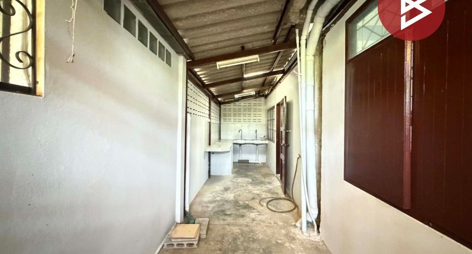 For sale 4 bedrooms townhouse in Mueang Nakhon Pathom, Nakhon Pathom