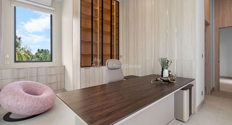 For sale 4 bedrooms villa in Bang Lamung, Chonburi