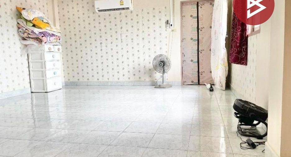 Gewerbefläche zum Kauf mit 3 Zimmer in Mueang Rayong, Rayong