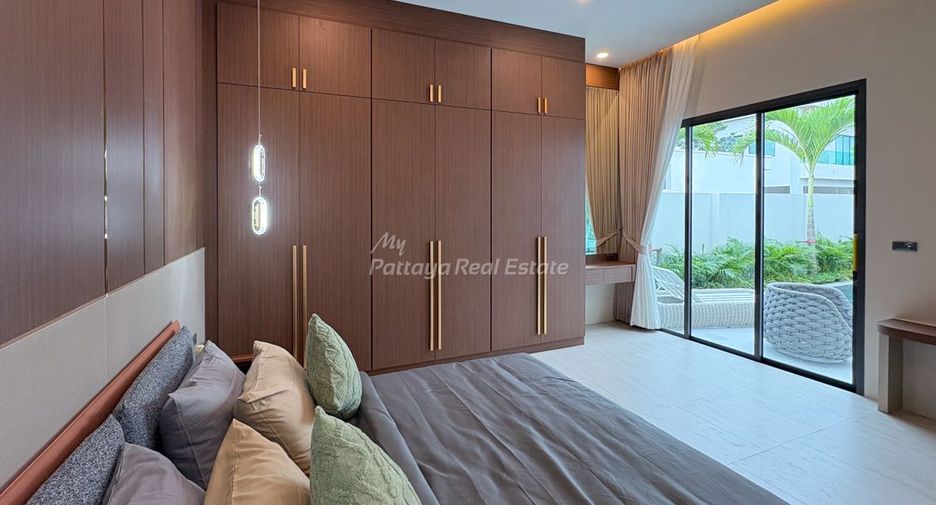 For sale 3 bedrooms villa in Bang Lamung, Chonburi